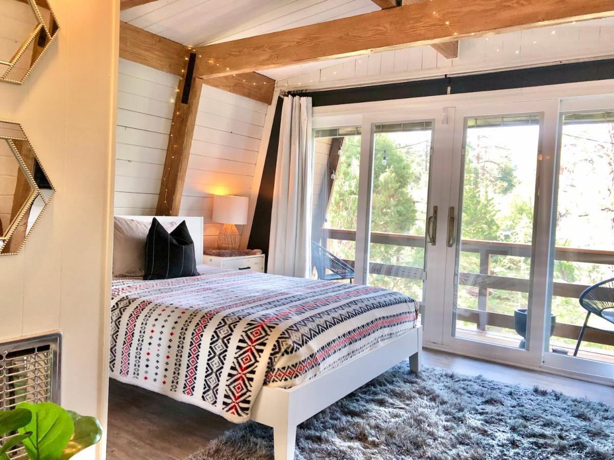 Maison Solange-Red Barn Farmhouse Style- Moonridge Big Bear City Esterno foto